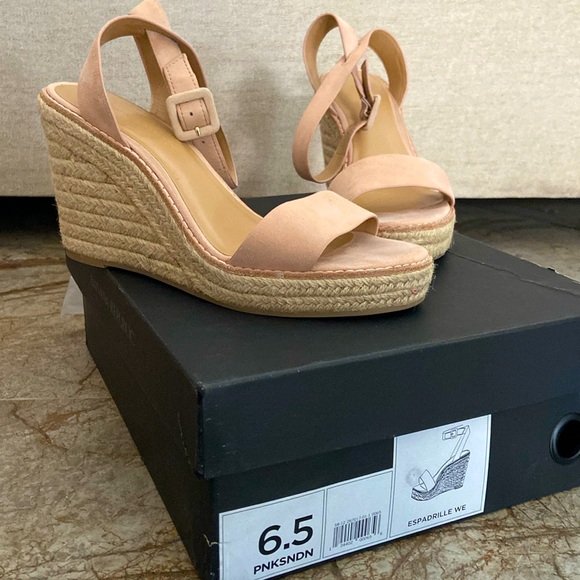 Banana Republic Shoes - Blush Pink Suede and Leather Espadrilles size 6.5, Banana Republic brand.